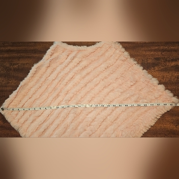 Christopher & Banks Women's Rabbit Fur Pink Poncho Shawl Sweater One Size EUC - Picture 10 of 14